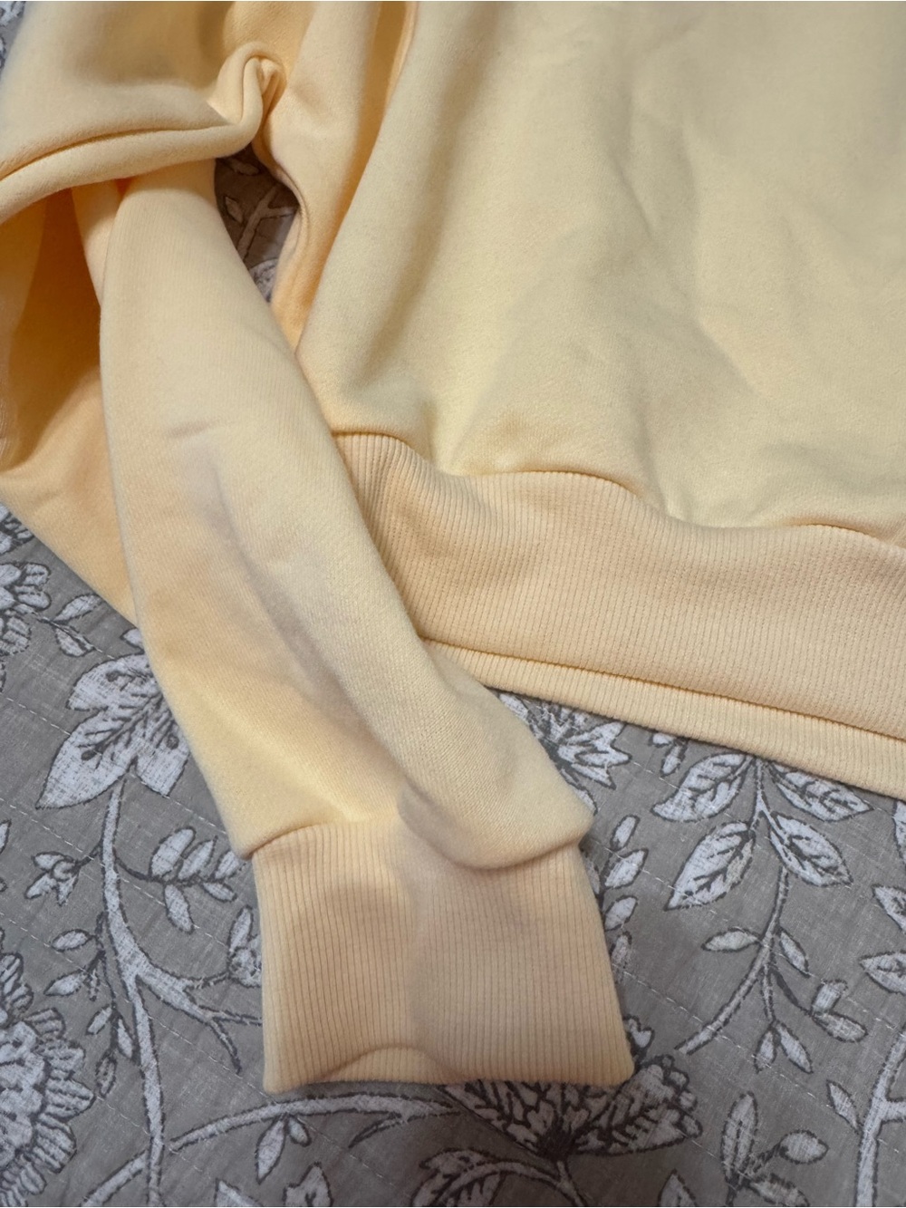 ALO candlelight yellow Yoga CROPPED Accolade crewneck - Picture 4 of 11